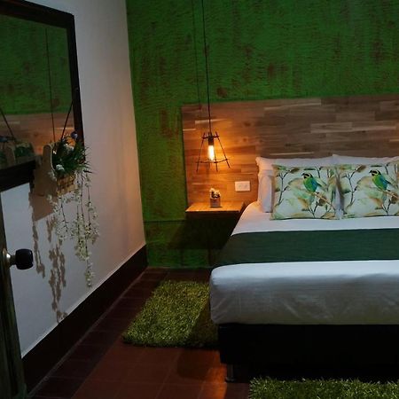 El Jardin De La 10 Hotel เมเดยิน ภายนอก รูปภาพ