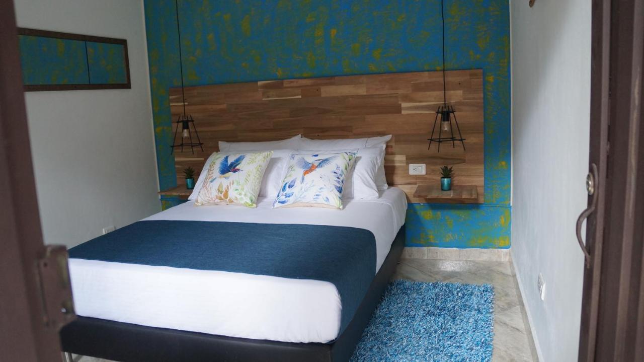 El Jardin De La 10 Hotel เมเดยิน ภายนอก รูปภาพ