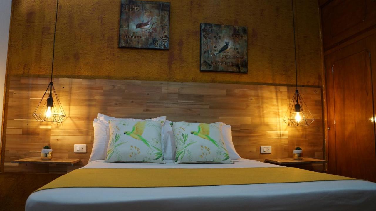 El Jardin De La 10 Hotel เมเดยิน ภายนอก รูปภาพ