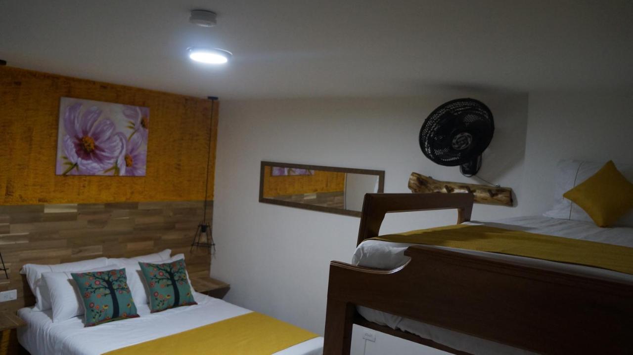 El Jardin De La 10 Hotel เมเดยิน ภายนอก รูปภาพ